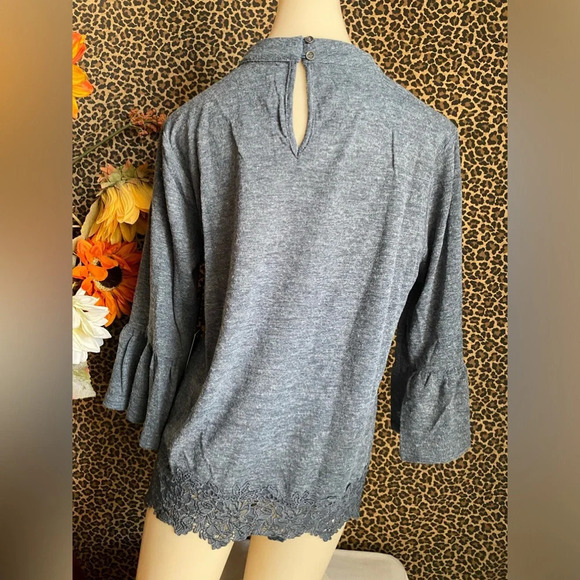 🌴3/$30🌴DOE & RAE Denim Grey Mock Neck Bell Sleeve Ruffle Trim Top NWT - Picture 6 of 11